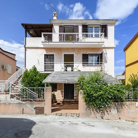 Elicriso Appartement *