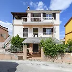 Elicriso Apartmán *